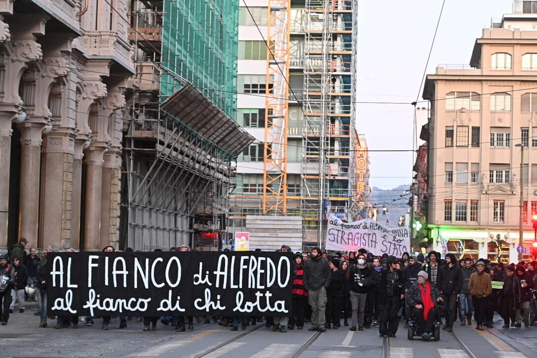 Torino, 3 Mila In Corteo Per Alfredo Cospito E Contro Il 41 Bis ...